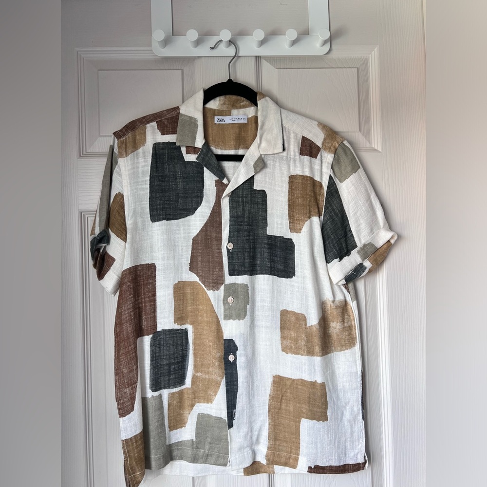 Zara Men’s Linen Camp Collar Shirt with Print